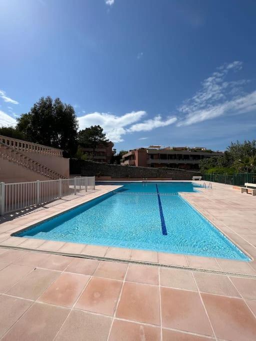 Appartement Avec Jardin Au Coeur De Saint-Tropez. Экстерьер фото